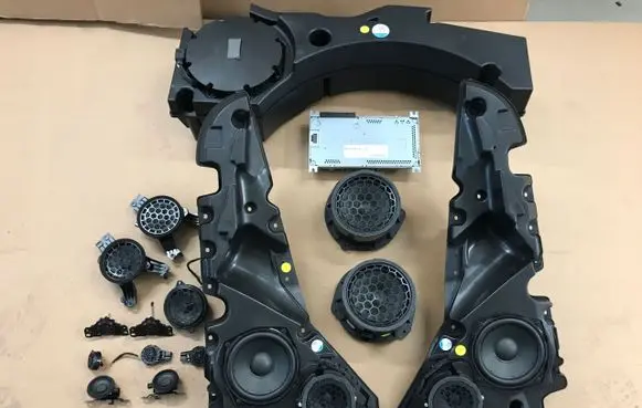 Audi Q8 Subwoofer speaker 4M8035621A