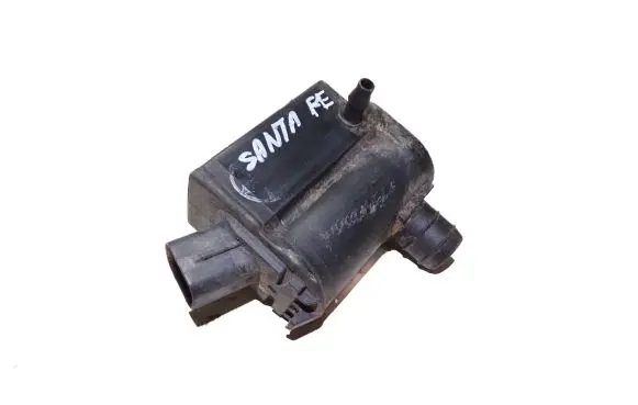 Hyundai Santa Fe Windscreen/windshield washer pump 9851026100