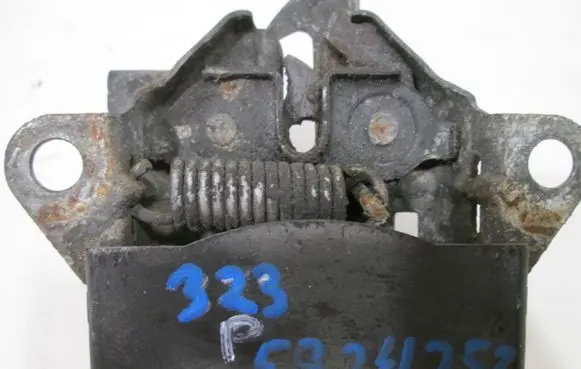 Mazda 323 Engine bonnet/hood lock/catch BJ0E56620 BC5S56631A