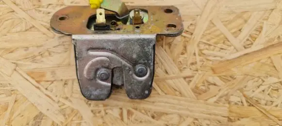 Volvo S40, V40 Tailgate/trunk/boot lock/catch/latch