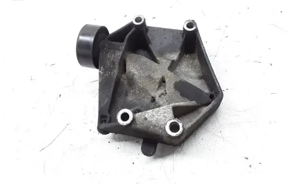 Opel Zafira B Engine mounting bracket 55191338 428702815