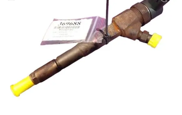Fuel injector