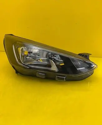 Ford Focus Headlight/headlamp JX7B-13W029-CF