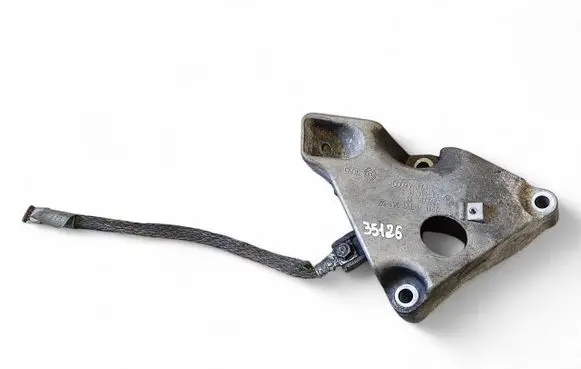BMW 3 E90 E91 Engine mounting bracket 6777061 13807410