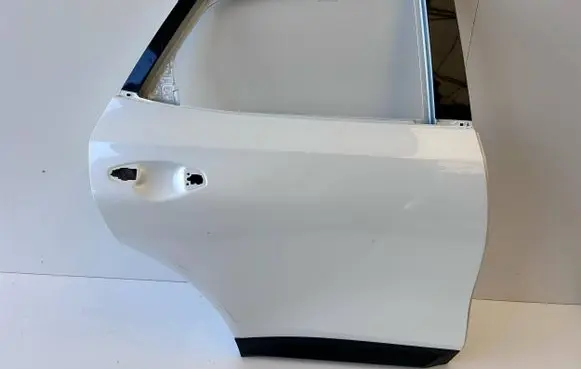 KIA Xceed Rear door