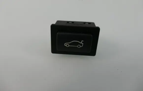 BMW 5 E60 E61 Tailgate opening switch 6921846