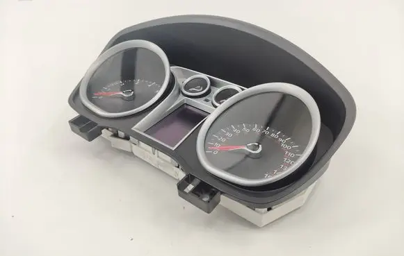 Ford Focus Speedometer (instrument cluster) 8V4T10849KK