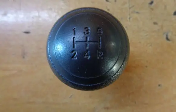 Toyota Aygo AB40 Gear shifter/selector 