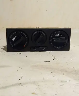 Volkswagen Golf IV Climate control unit