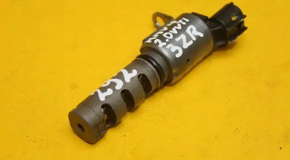Toyota RAV 4 (XA40) Camshaft vanos timing valve 