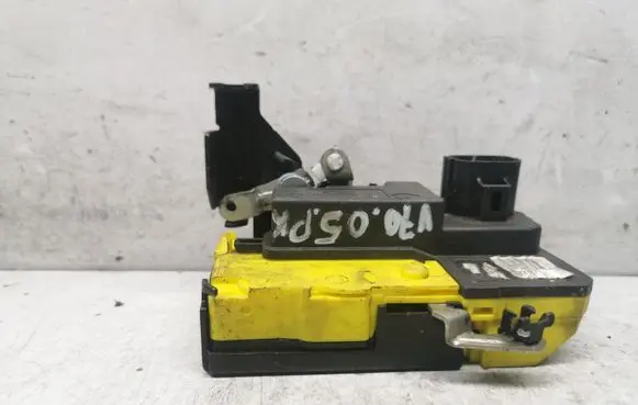 Volvo V70 Front door lock