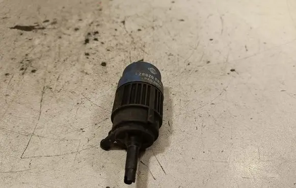 Nissan Navara D40 Headlight washer pump 28920EB320