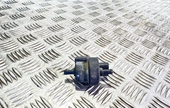 Volkswagen Golf Plus Valve vacuum 058133459