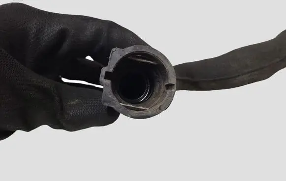 Volvo V60 Engine coolant pipe/hose