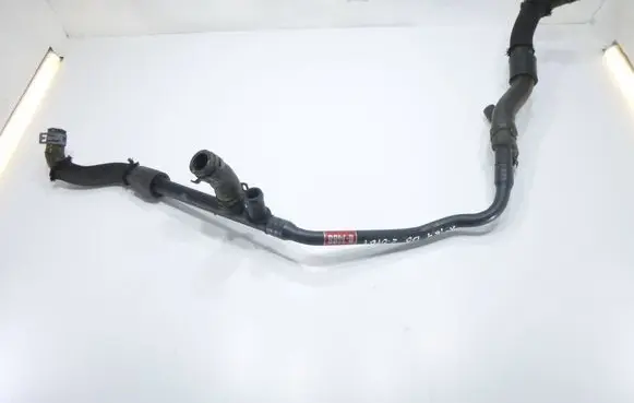 Volkswagen PASSAT B8 Engine coolant pipe/hose 5Q0121087N