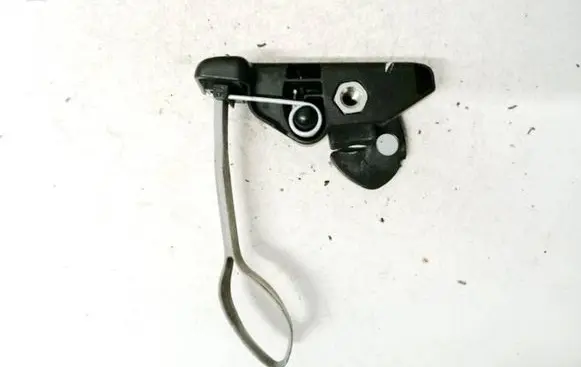 Toyota Aygo AB10 Seat back rest lock catch l0011560