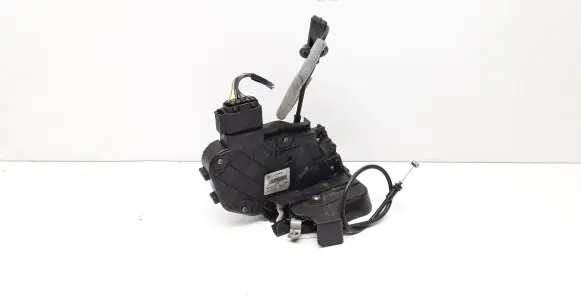 Volvo V70 Front door lock 31253665
