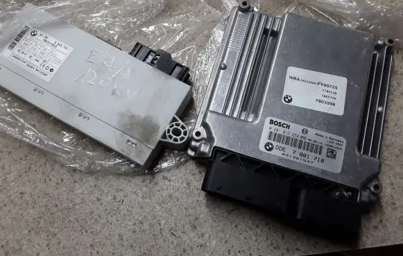 BMW 1 E81 E87 Engine ECU kit and lock set 7801710 6943791