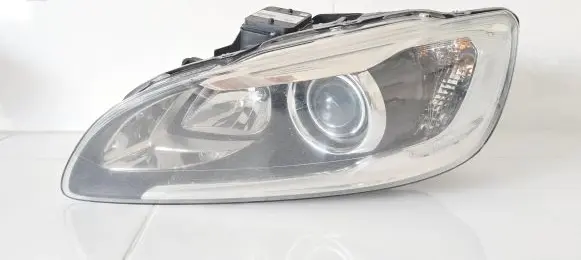 Volvo V60 Headlight/headlamp 31420108 90053126