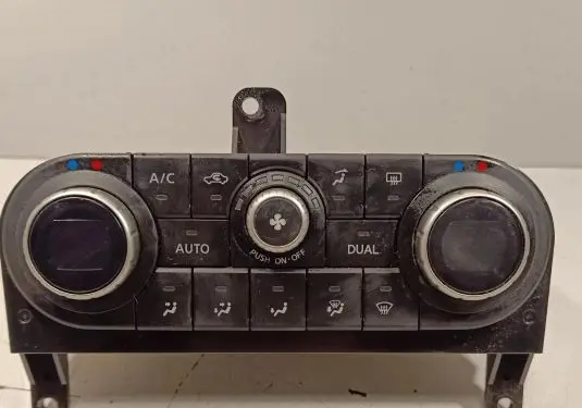 Nissan Qashqai Climate control unit 27500BB50A
