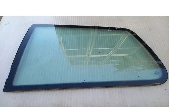 Volkswagen Golf IV Rear side window SZYBAGOLF4