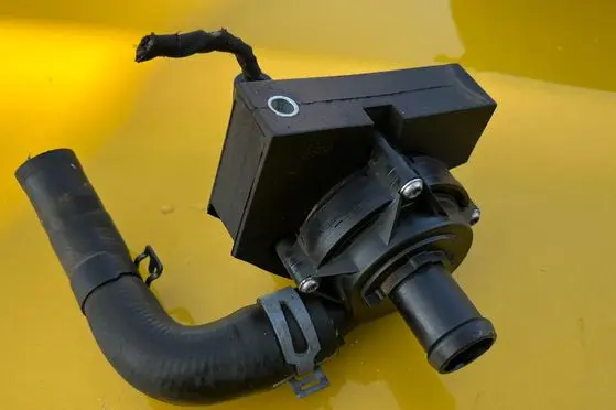 Volkswagen Arteon Electric auxiliary coolant/water pump 5Q09655675