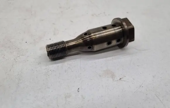 BMW 5 F10 F11 Camshaft vanos timing valve 7583820