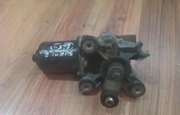 Nissan Sunny Wiper motor