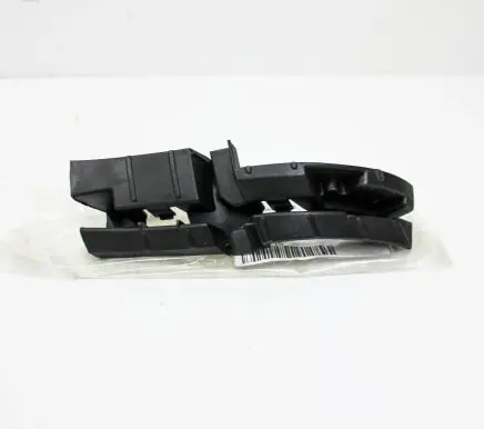 Front bumper mounting bracket