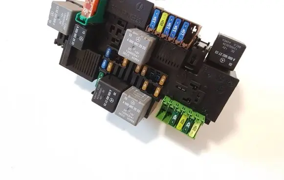 Mercedes-Benz C W205 Fuse module A2229063302 A0009822723 A0009822923