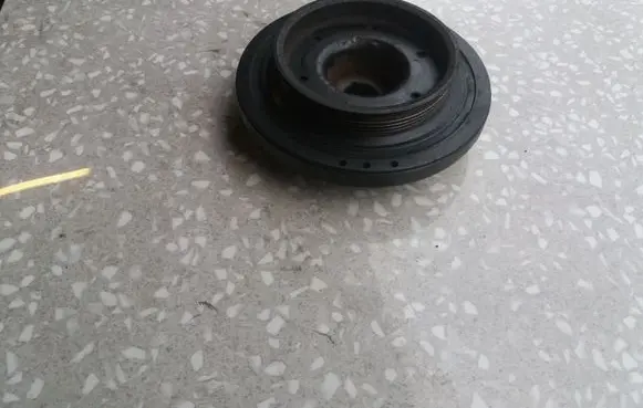 Mercedes-Benz ML W163 Crankshaft pulley