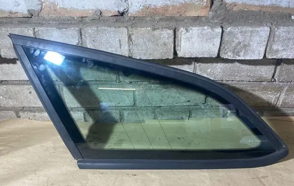 Ford Focus Rear side window BM51N297B01G 43R001582 BM51N297B01
