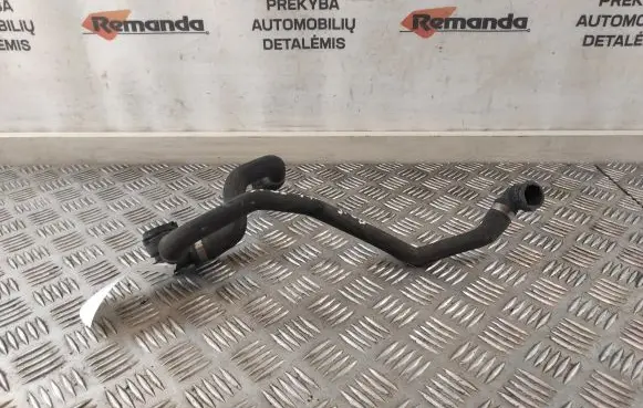 Mercedes-Benz S W222 Engine coolant pipe/hose