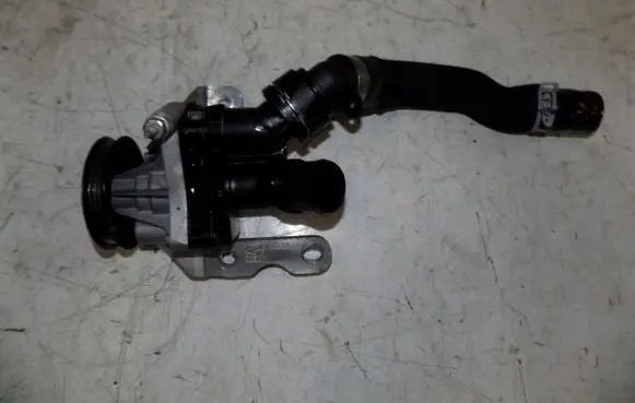 Volvo XC40 Water pump
