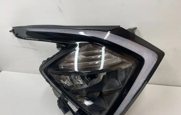 KIA Sportage Headlight/headlamp 92102R2000