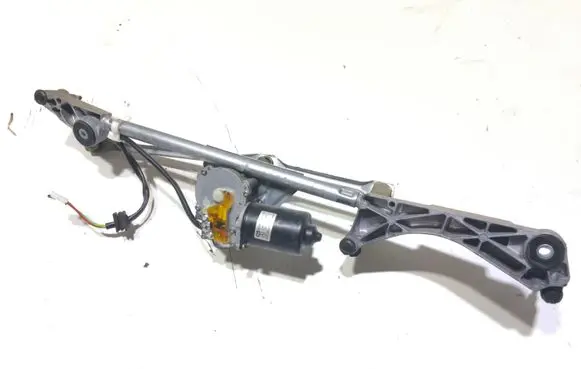 Mercedes-Benz C W203 Front wiper linkage and motor A2038200342