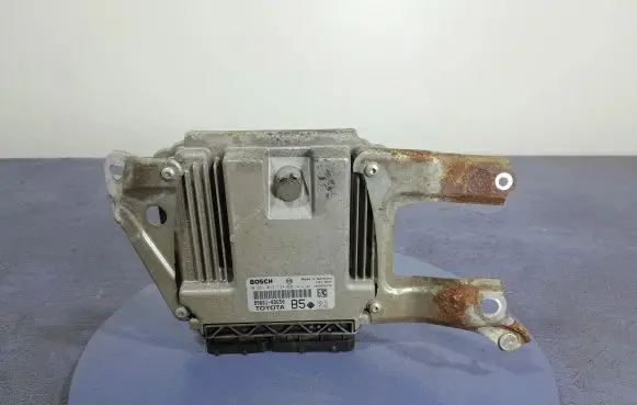 Toyota Yaris Engine control unit/module ECU 89661-0DG50