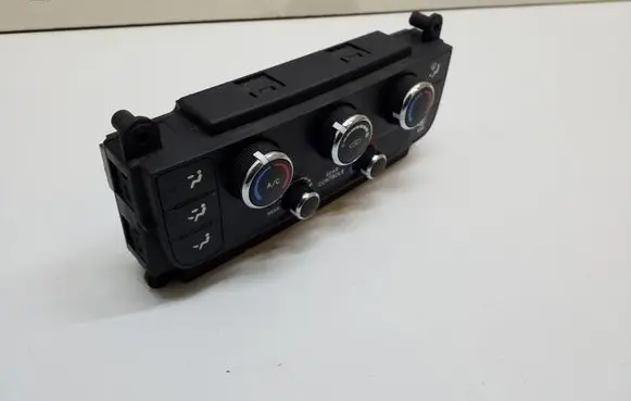 Dodge Grand Caravan Climate control unit P55111240AJ 11240RT51870072 61036A