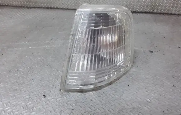 Peugeot 405 Front indicator light