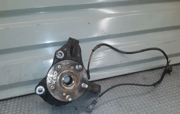 Toyota Prius (XW20) Front wheel hub spindle knuckle