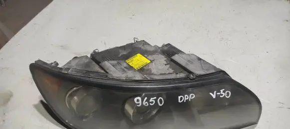 Volvo V50 Headlight/headlamp 30698886 0301198204