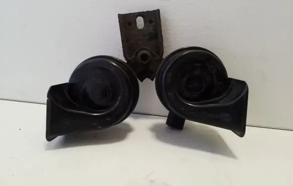Volkswagen Amarok Horn signal 5C0951223C 2H0951101Q 3B0951221D