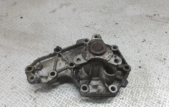 Volvo S40, V40 Water pump