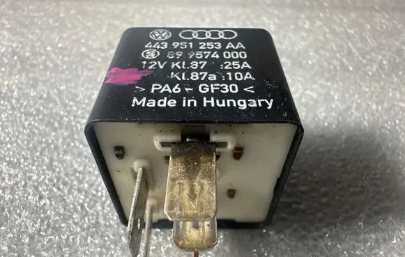 Audi Q7 4L Other relay 443951253AA
