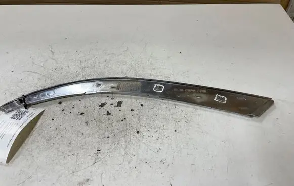 Ford Focus Front bumper splitter molding 98AB17D749