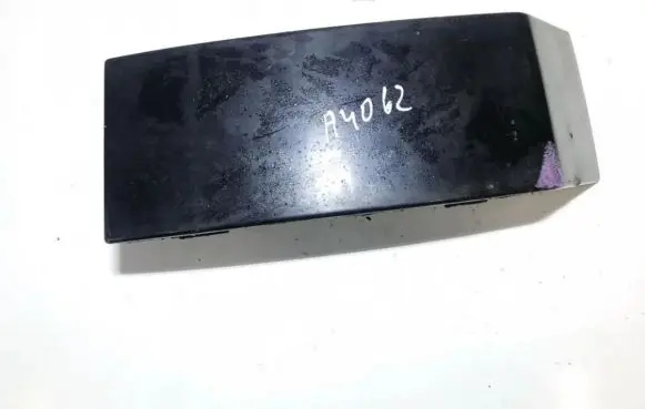 Rear/tail light trim molding