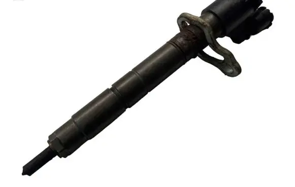 Volvo S60 Fuel injector 313032382352 0445111 12111004102