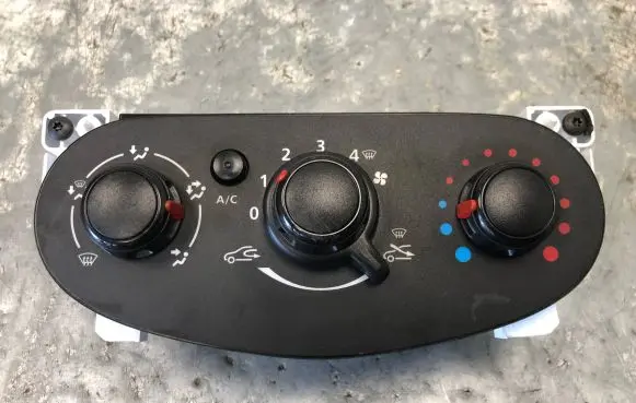 Dacia Dokker Climate control unit 5P3743000
