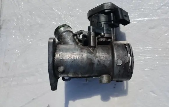 Mercedes-Benz E W211 EGR valve A6460903154 063407216 6460903154