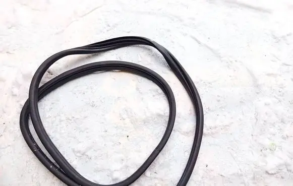 Hyundai Tucson IV NX4 Rubber seal rear door 